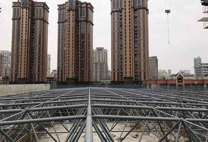 灵武螺栓球网架结构